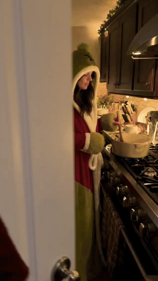 🎄🎄❄️❄️Heated Christmas Hooded Blanket Robe